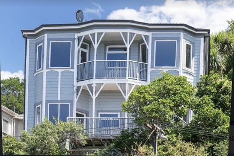 Photo of property in 112 Kelburn Parade, Kelburn, Wellington, 6012