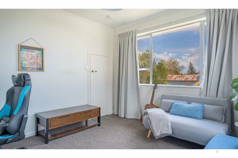 Photo of property in 60 Timaru Road, Waimate, 7924