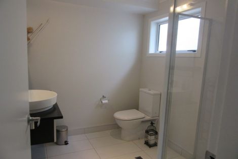 Photo of property in 8 Stone Street, Miramar, Wellington, 6022