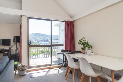 Photo of property in 9/2 Hood Street, Mount Victoria, Wellington, 6011