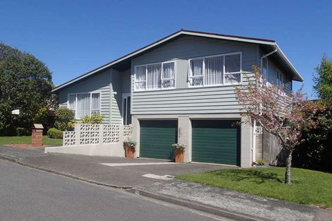 Photo of property in 19 Spicer Place, Tawa, Wellington, 5028