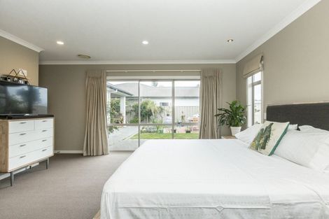 Photo of property in 18 Pania Place, Poraiti, Napier, 4112