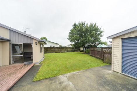 Photo of property in 6 Adams Place, Kelvin Grove, Palmerston North, 4414