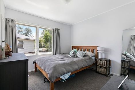 Photo of property in 123 Riverpark Crescent, Henderson, Auckland, 0610