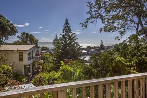 Photo of property in 14 Grays Road, Plimmerton, Porirua, 5026