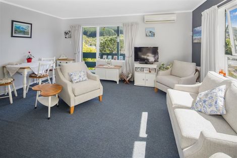 Photo of property in 13a Florio Terrace, Tawa, Wellington, 5028