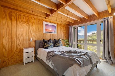 Photo of property in 32b Mackinnon Terrace, Sunshine Bay, Queenstown, 9300