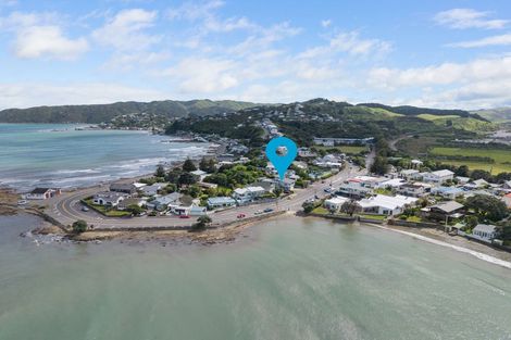 Photo of property in 18 Beach Road, Plimmerton, Porirua, 5026