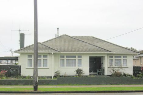 Photo of property in 347 Oxford Street, Levin, 5510