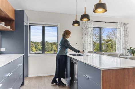 Photo of property in 120a Mangorei Road, Merrilands, New Plymouth, 4312