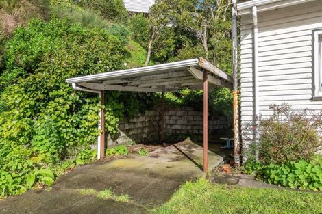 Photo of property in 2 Birdwood Street, Karori, Wellington, 6012