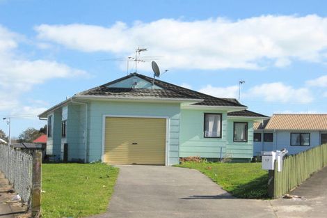 Photo of property in 17 Jack Farrell Place, Papakura, 2110