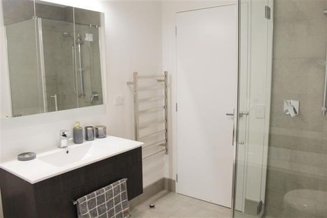 Photo of property in 3 Tahuhu Road, Mount Wellington, Auckland, 1062