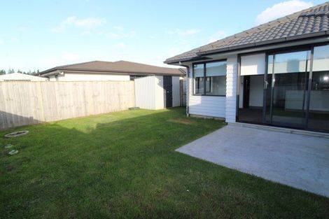 Photo of property in 23 Raymond Grace Avenue, Huapai, Kumeu, 0810