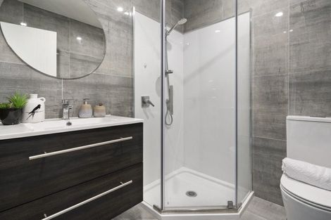 Photo of property in 17b Seymour Road, Sunnyvale, Auckland, 0612