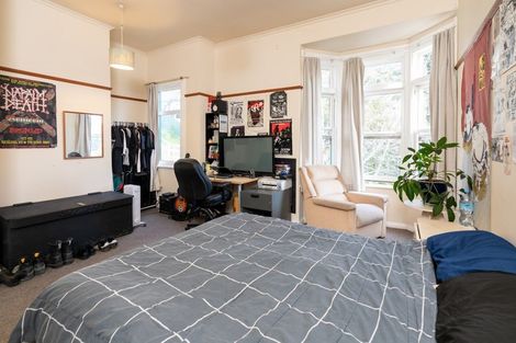 Photo of property in 23 Grass Street, Roseneath, Wellington, 6011