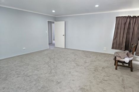 Photo of property in 70a Manuroa Road, Takanini, 2112