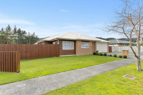 Photo of property in 1 Woodland Grove, Wainuiomata, Lower Hutt, 5014