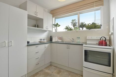 Photo of property in 33b Mccrystal Avenue, Eastern Beach, Auckland, 2012