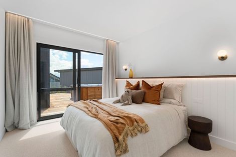 Photo of property in 11 Sparrowhawk Way, Kinloch, Taupo, 3377