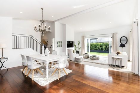 Photo of property in 12 Tranquility Rise, Mellons Bay, Auckland, 2014