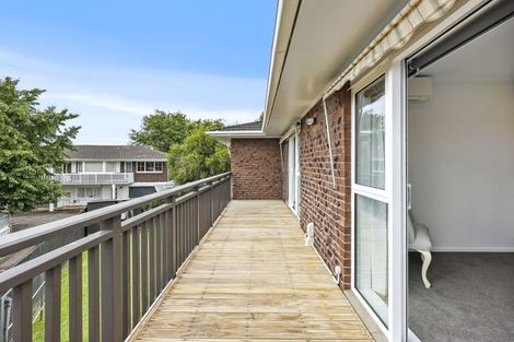 Photo of property in 16 Andrea Place, Sunnyhills, Auckland, 2010