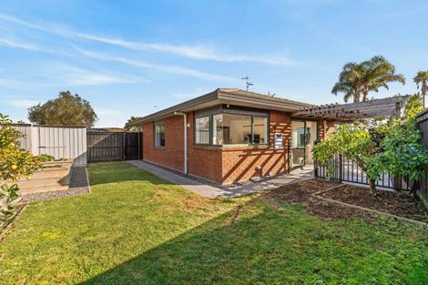 Photo of property in 2 Aldermen Avenue, Papamoa Beach, Papamoa, 3118