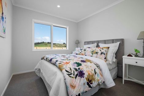 Photo of property in 16 Clark Rise, Pokeno, 2402