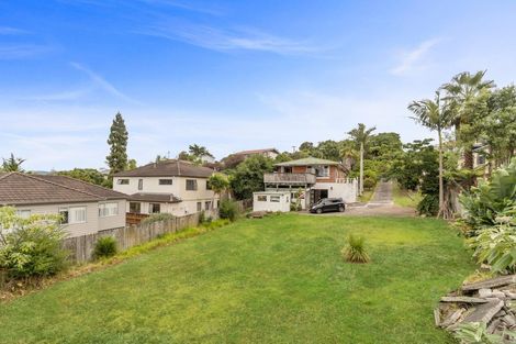 Photo of property in 79 Buscomb Avenue, Henderson, Auckland, 0610