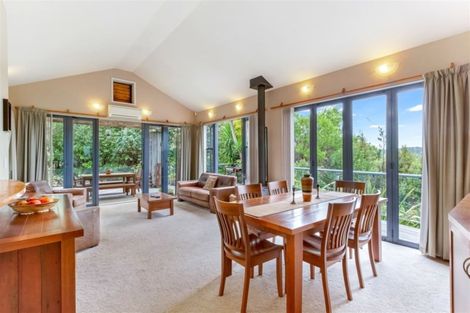 Photo of property in 3 Bella Vista Road, Omiha, Waiheke Island, 1081