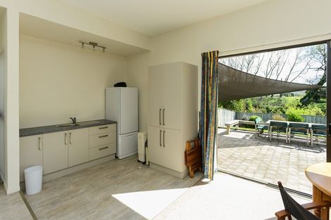 Photo of property in 15 Gillies Crescent, Waimarama, Havelock North, 4294