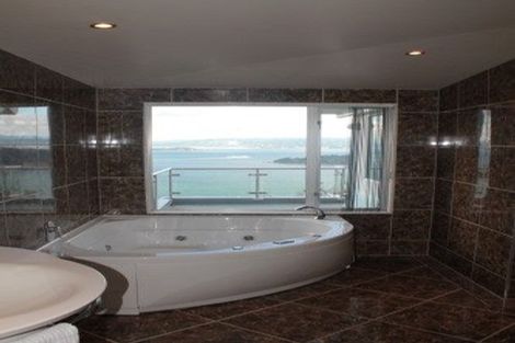 Photo of property in 20 Thane Road, Roseneath, Wellington, 6011