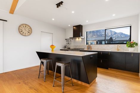 Photo of property in 21 Falconer Rise, Jacks Point, Queenstown, 9371