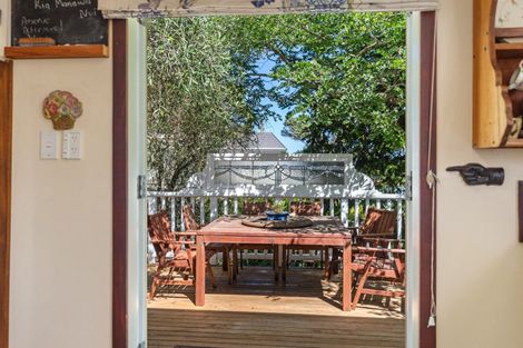 Photo of property in 17 Makora Road, Otaihanga, Paraparaumu, 5036