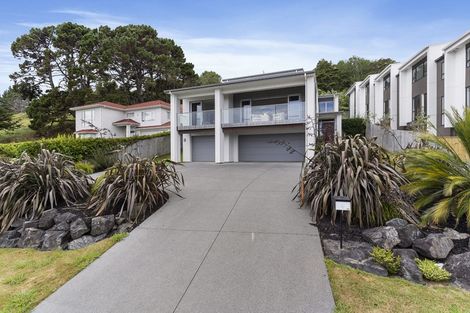 Photo of property in 4 Ravello Rise, Flat Bush, Auckland, 2019