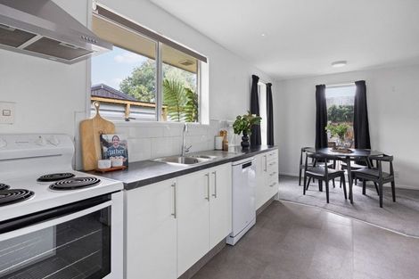 Photo of property in 25 Dunbarton Street, Redwood, Christchurch, 8051