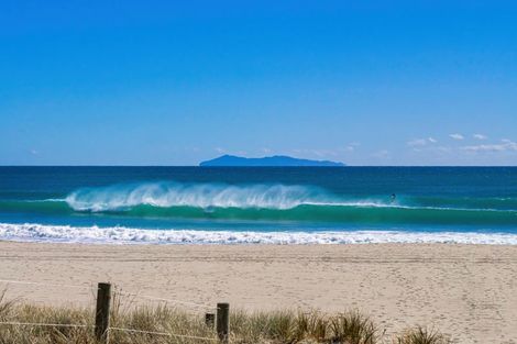 Photo of property in 3/10 Marine Parade, Mount Maunganui, 3116