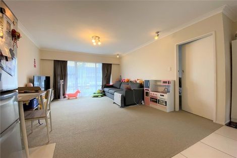 Photo of property in 2/12 Stanhope Road, Mount Wellington, Auckland, 1051