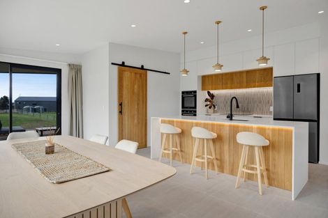 Photo of property in 66 Flint Road West, Stratford, 4332