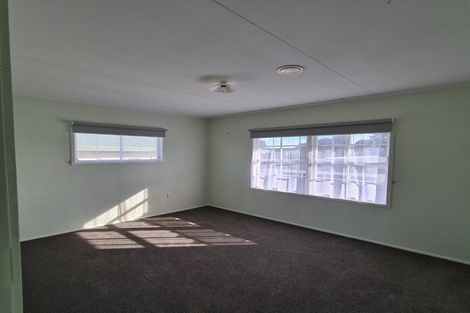 Photo of property in 61 Sandspit Road, Waiuku, 2123