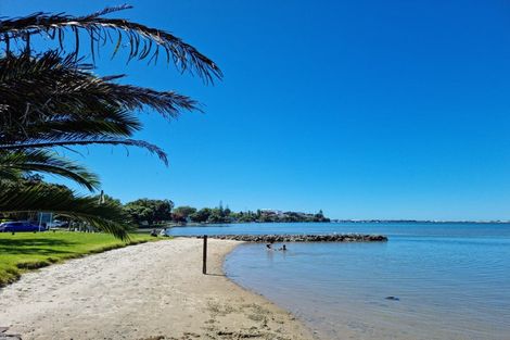 Photo of property in 2 Fraser Street, Tauranga, 3110