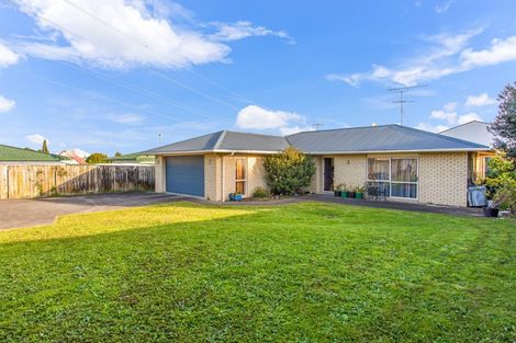 Photo of property in 17 Takanini Road, Takanini, 2112