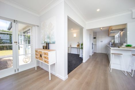 Photo of property in 20 Waione Avenue, Te Atatu Peninsula, Auckland, 0610