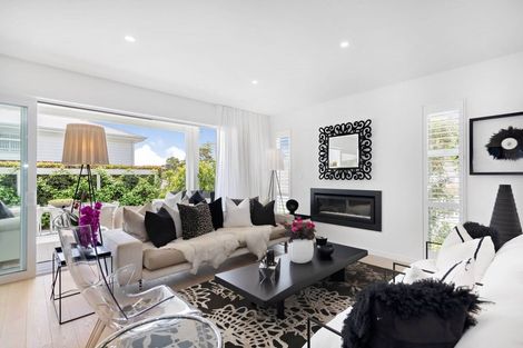 Photo of property in 39b Rutherford Terrace, Meadowbank, Auckland, 1072