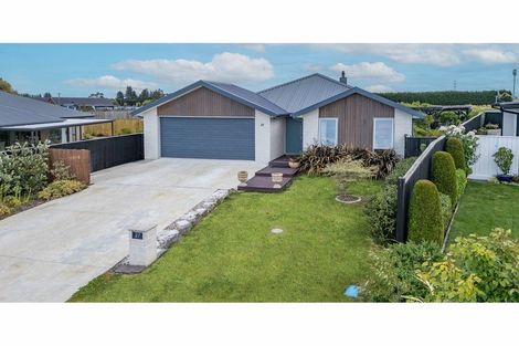 Photo of property in 27 Westpark Boulevard, Rangiora, 7400