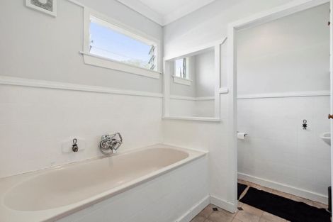 Photo of property in 140 Seddon Street, Pukekohe, 2120