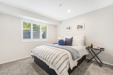 Photo of property in 100 Beach Road, Mellons Bay, Auckland, 2014