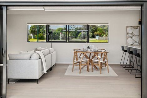 Photo of property in 2 Motutere Drive, Matarangi, 3592