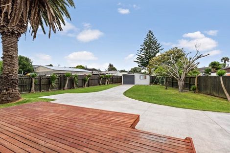 Photo of property in 43 Sunlands Drive, Manurewa, Auckland, 2102