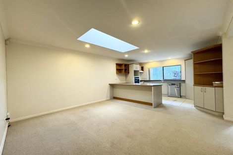 Photo of property in 4 Mackwell Road, Fairview Heights, Auckland, 0632